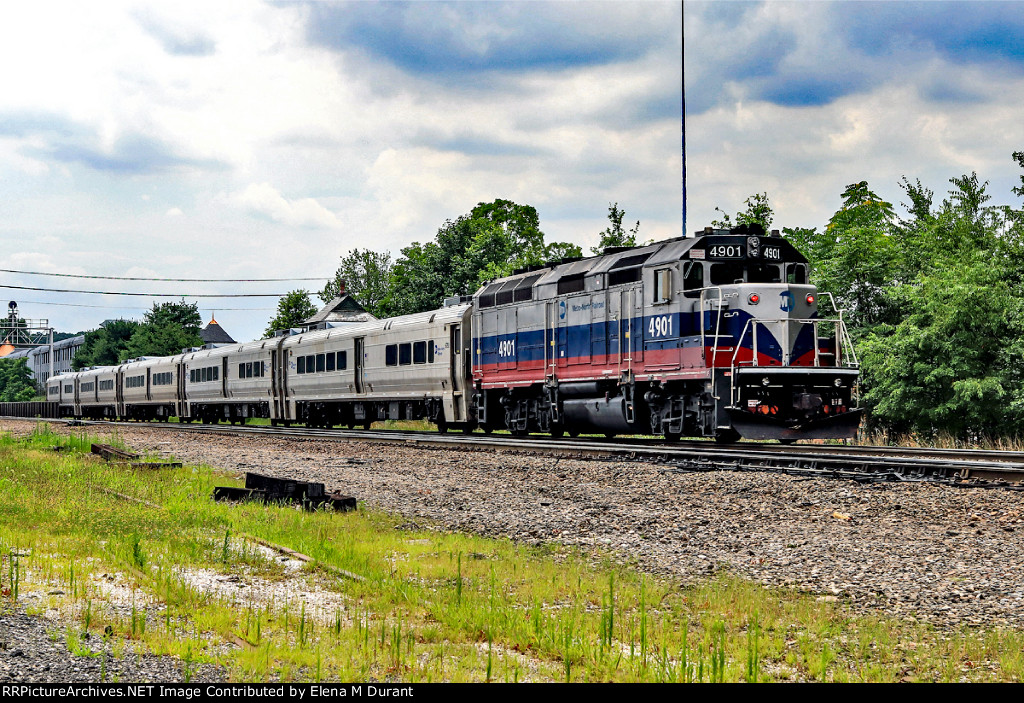 MNCR 4901 on train 62